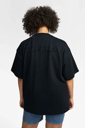 קונברס חולצת טישירט קצרה Sneaker Patch בצבע שחור לגברים-Converse All Star-2XS-נאקו