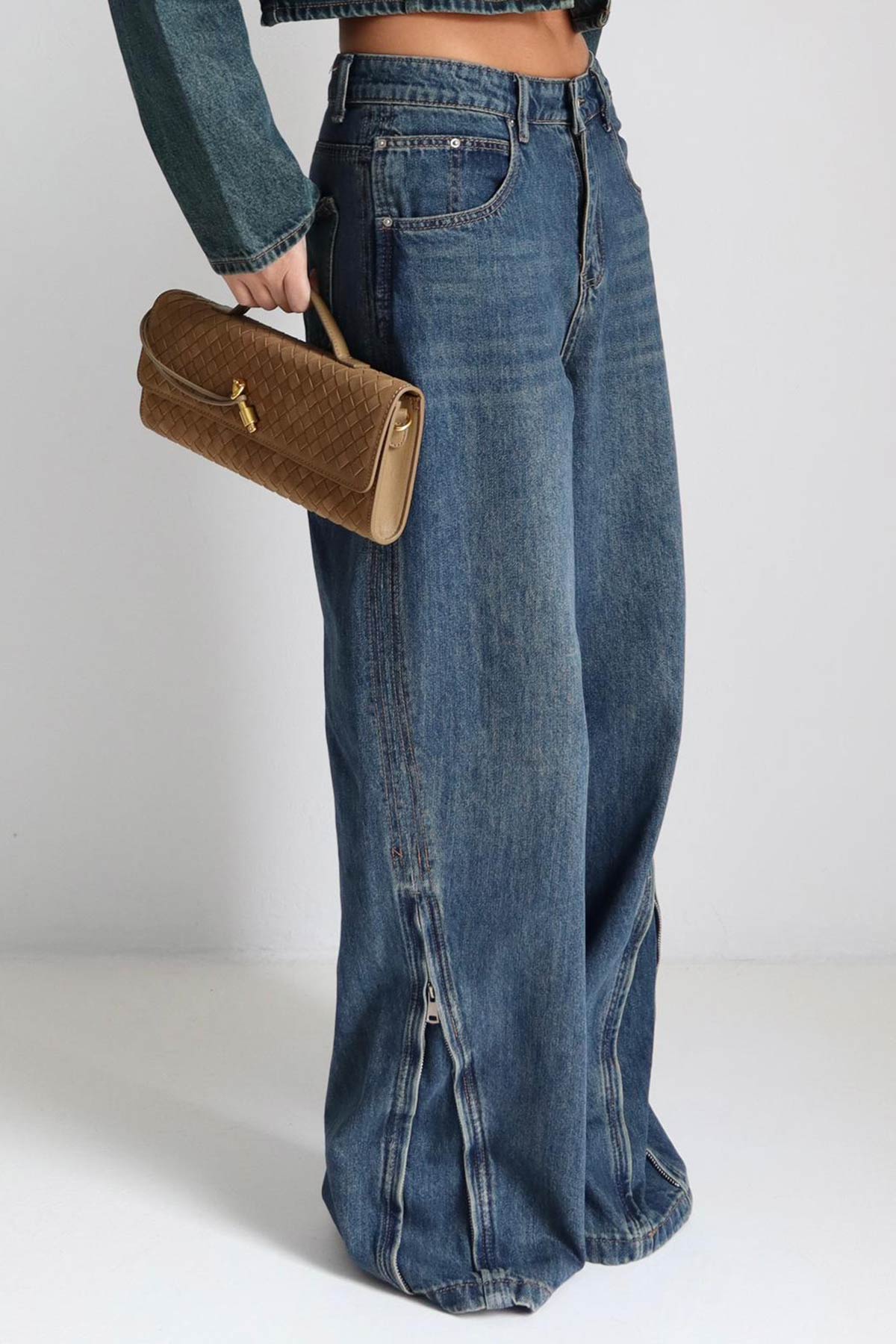 מכנסי ג׳ינס זיזו