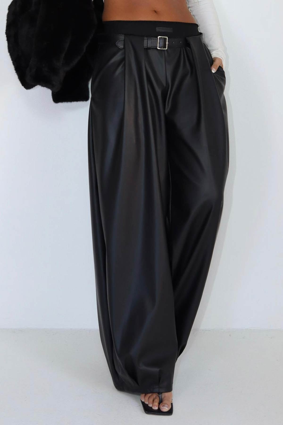 מכנסי עור פרלה