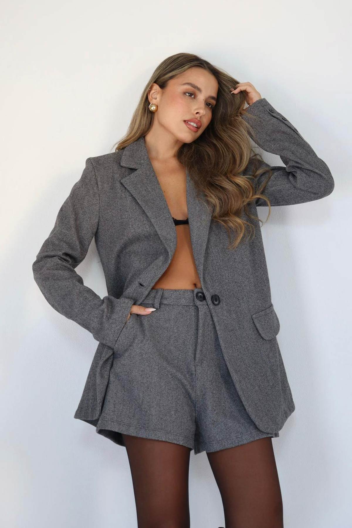 #צבע_אפור כהה