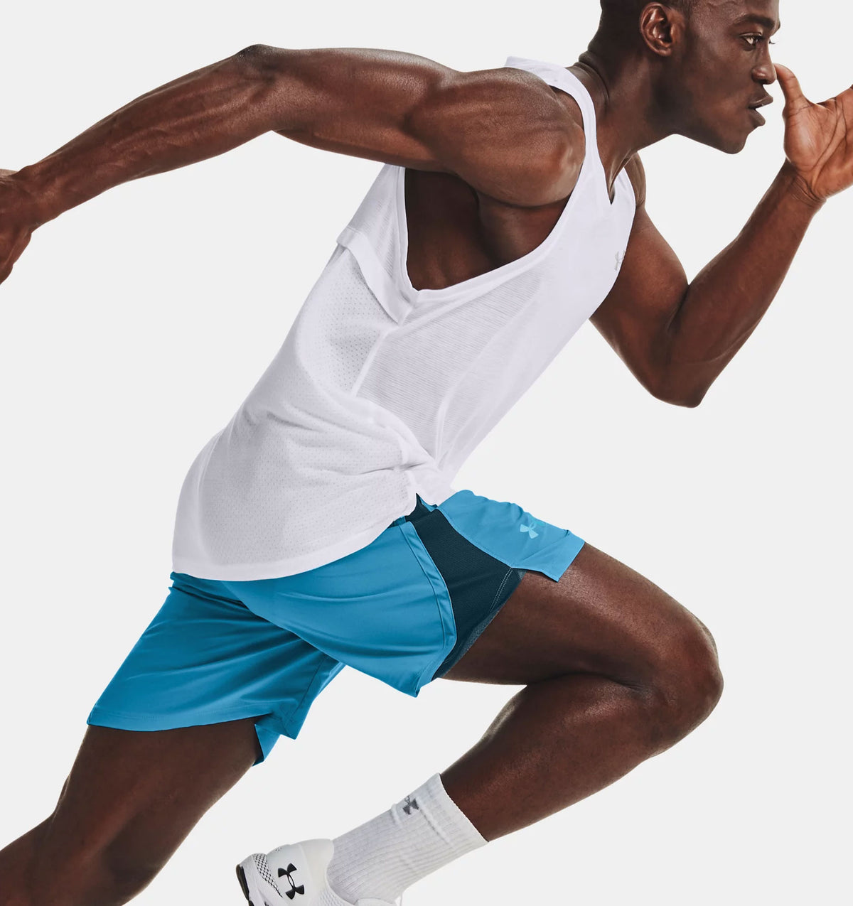 אנדר ארמור גופיית ריצה בצבע לבן לגברים-Under Armour-S-נאקו