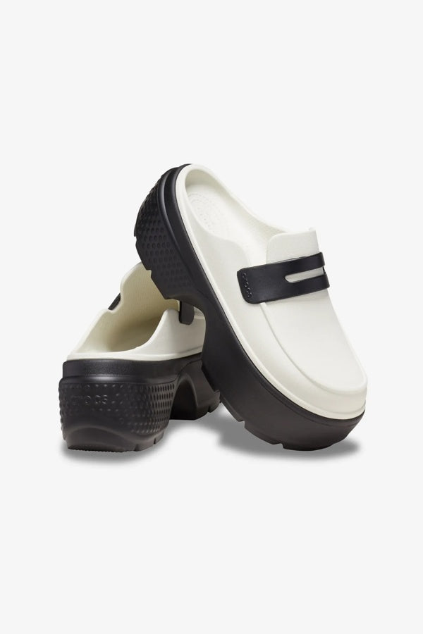 כפכפי מוקסין פלטפורמה קרוקס Stomp Loafer לנשים בצבע לבן/שחור