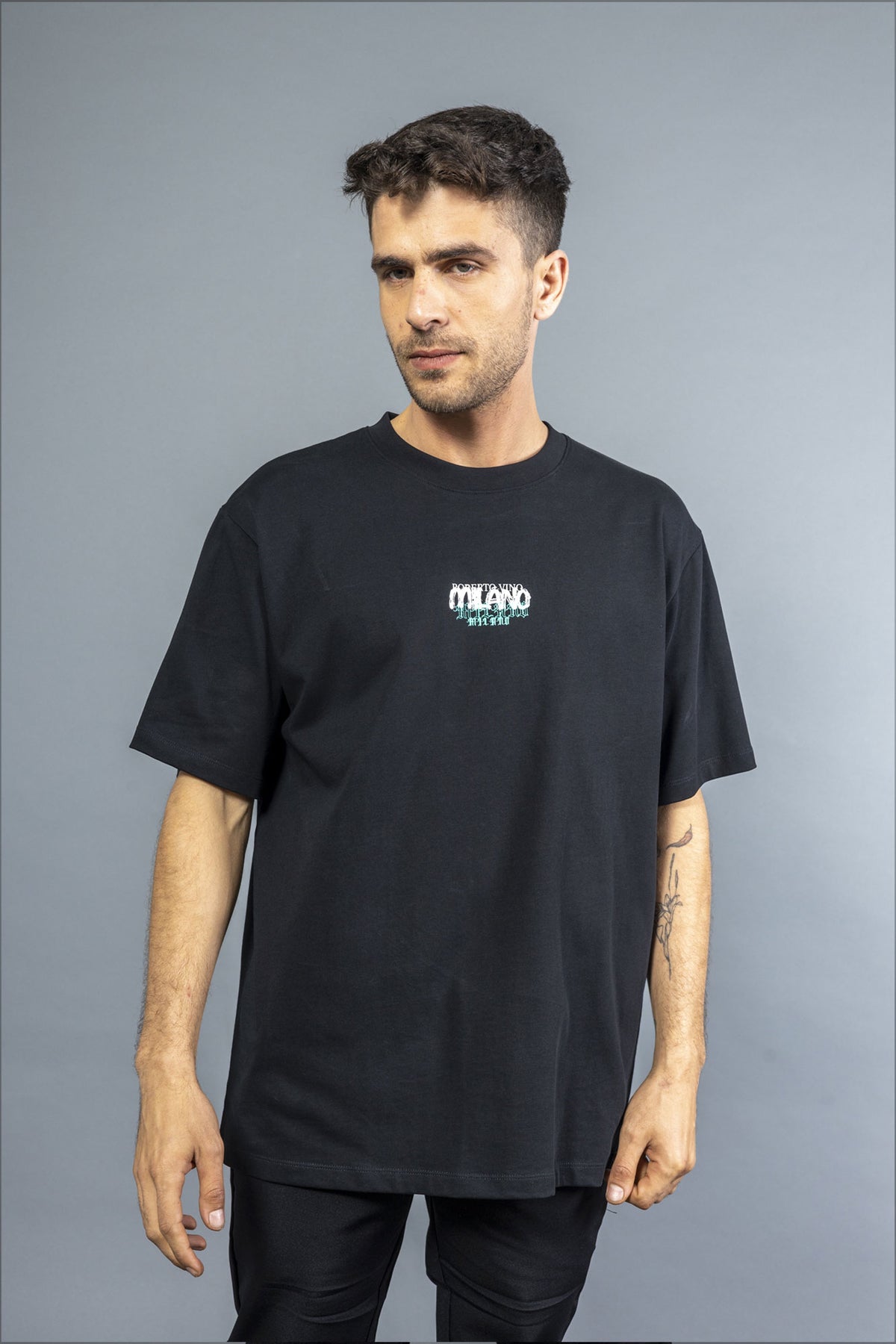 רוברטו וינו חולצת טי אובר סייז גרפיטי בצבע שחור-טורקיז לגברים-Roberto Vino-XS-נאקו