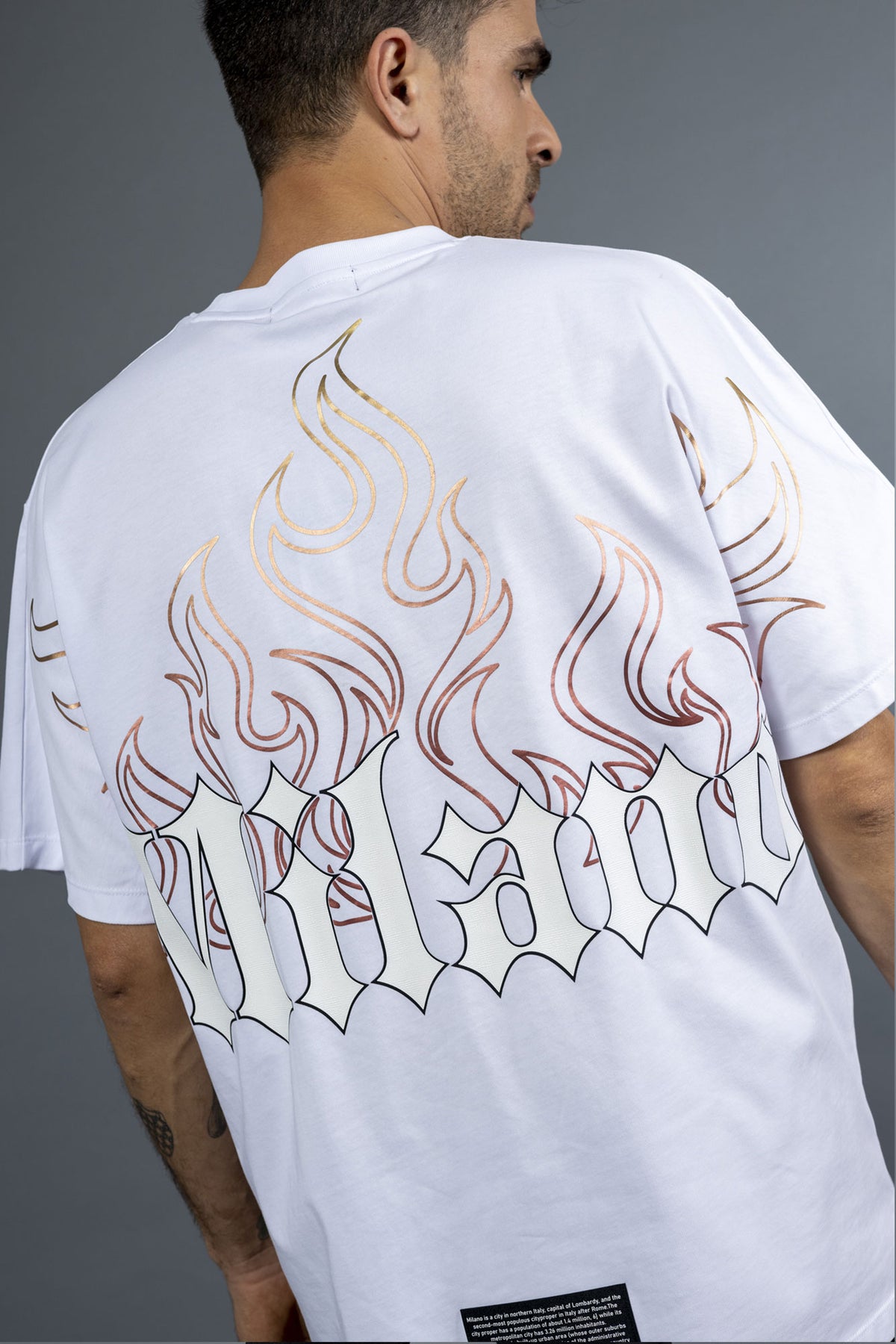 רוברטו וינו חולצת טי אובר סייז Flames בצבע לבן לגברים-Roberto Vino-XS-נאקו