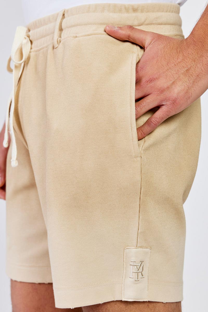 Replay מכנסי ופל קצרים בצבע בז' לגברים