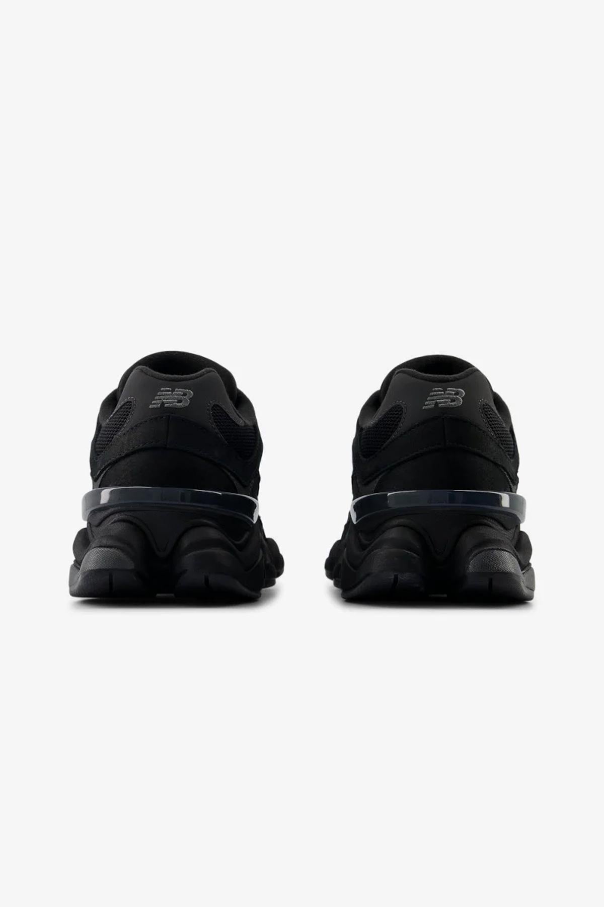 New Balance נעלי סניקרס 9060 בצבע שחור-שחור לגברים