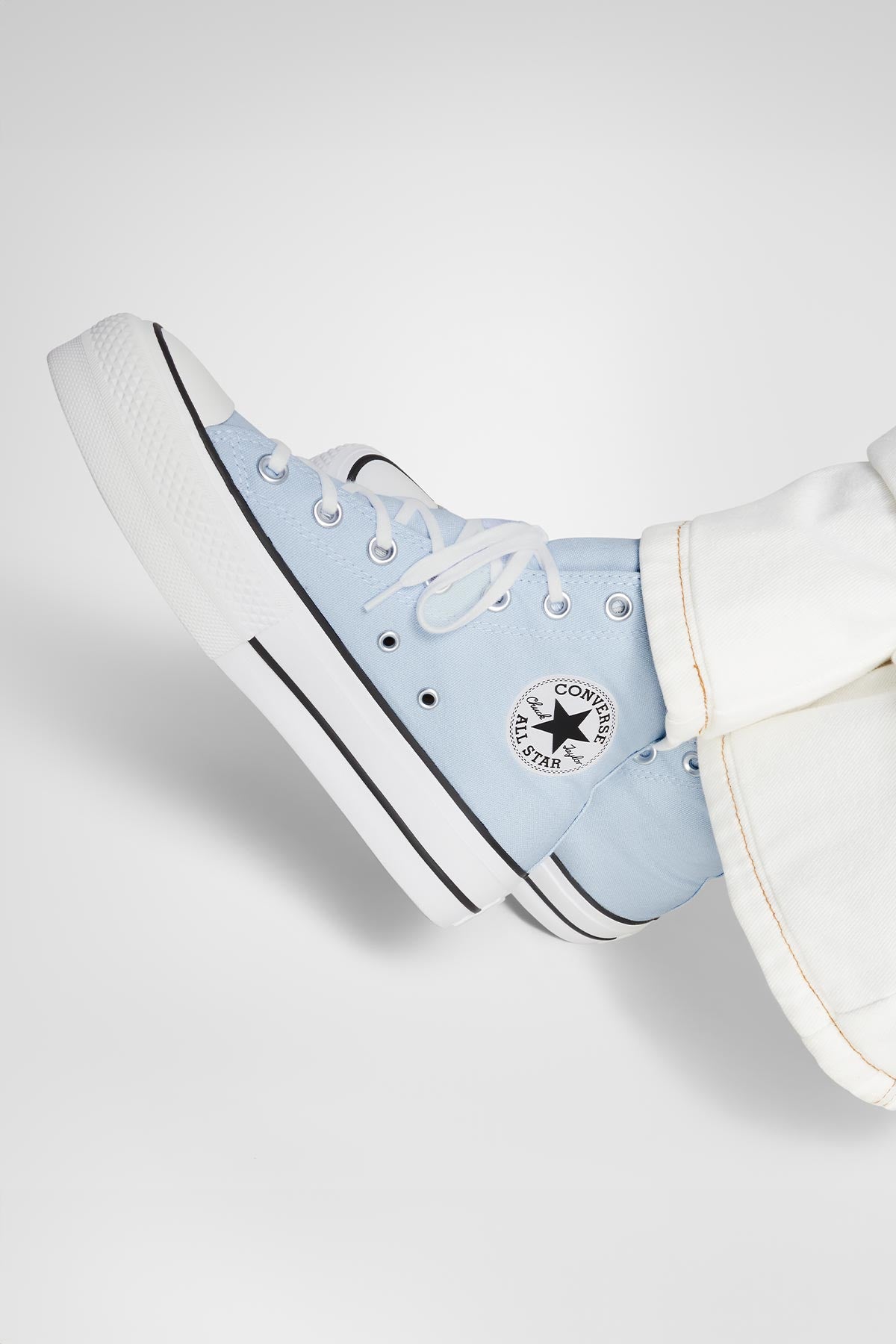 Converse All star סניקרס פלטפורמה בד קנבס גבוה בצבע כחול בהיר לנשים