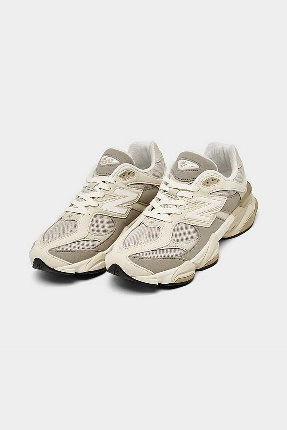 New Balance נעלי סניקרס 9060 בצבע שמנת-לבן לנערים ונשים