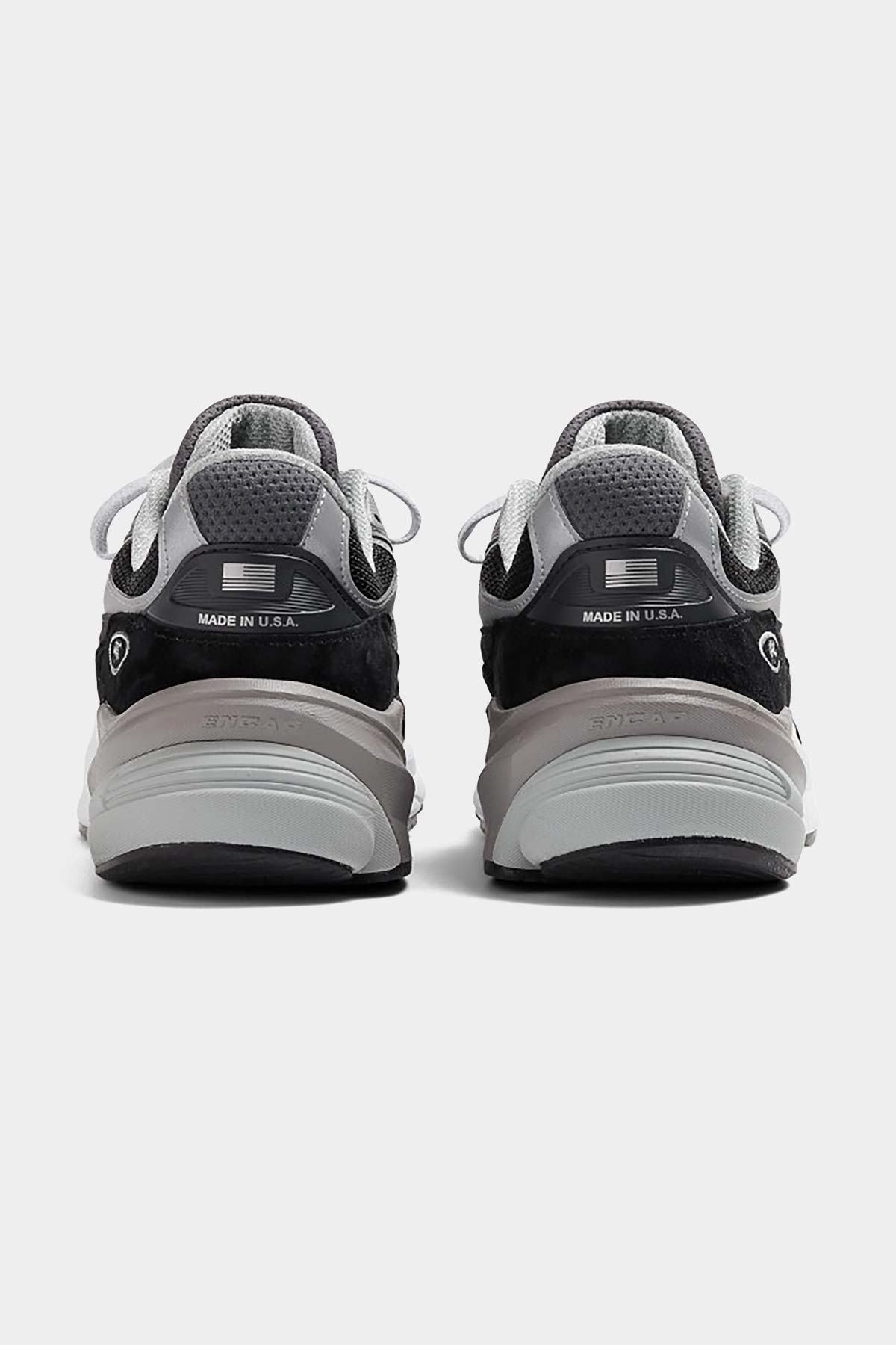 New Balance נעלי ספורט 990 V6 בצבע שחור לגברים