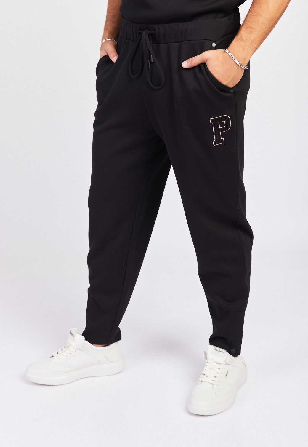 פפה ג'ינס מכנסיי פיקה ארוכים בצבע שחור לגברים-Pepe Jeans London-S-נאקו