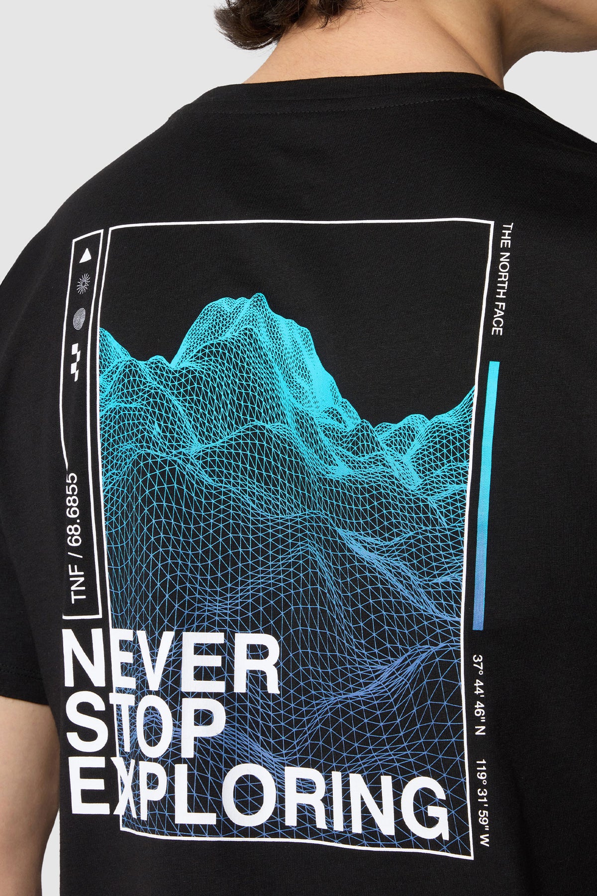 דה נורת' פייס חולצת טישירט Foundation Graphic בצבע שחור לגברים-The North Face-XS-נאקו