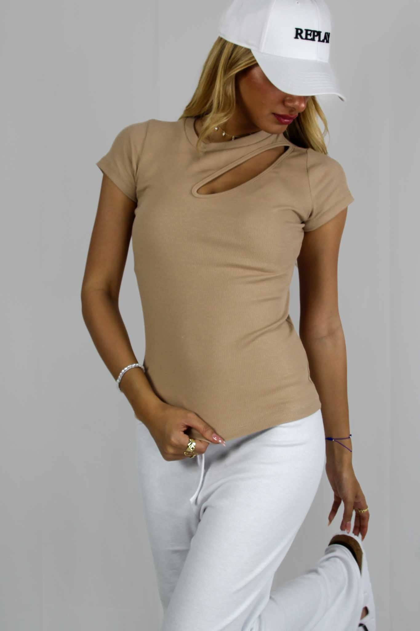 חולצת טי קצרה עם פתח Olivia בצבע חום לנשים-Daniel-One size-נאקו