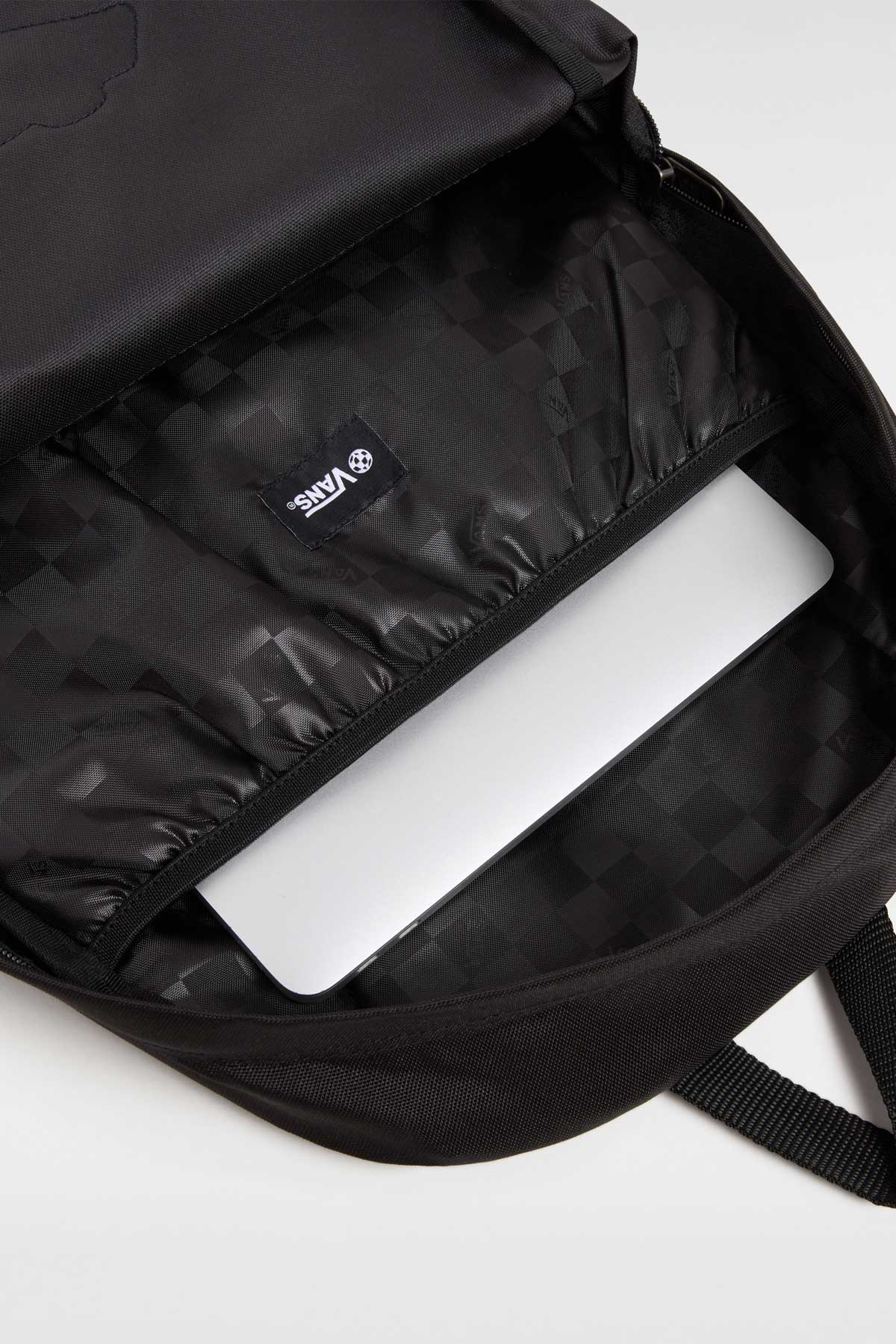 תיק בית ספר Vans Old Skool Classic Backpack בצבע שחור