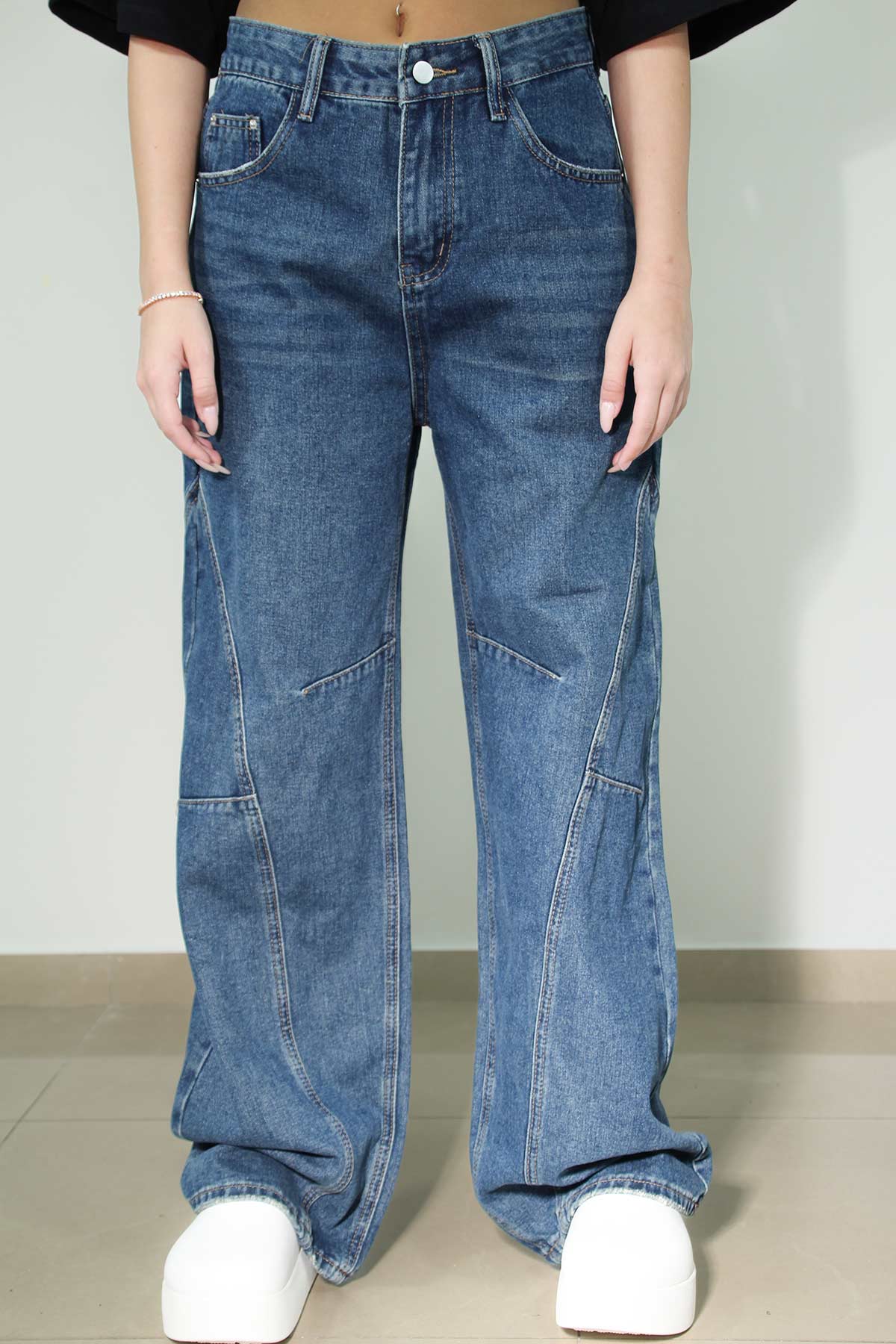 ג'ינס סלואון