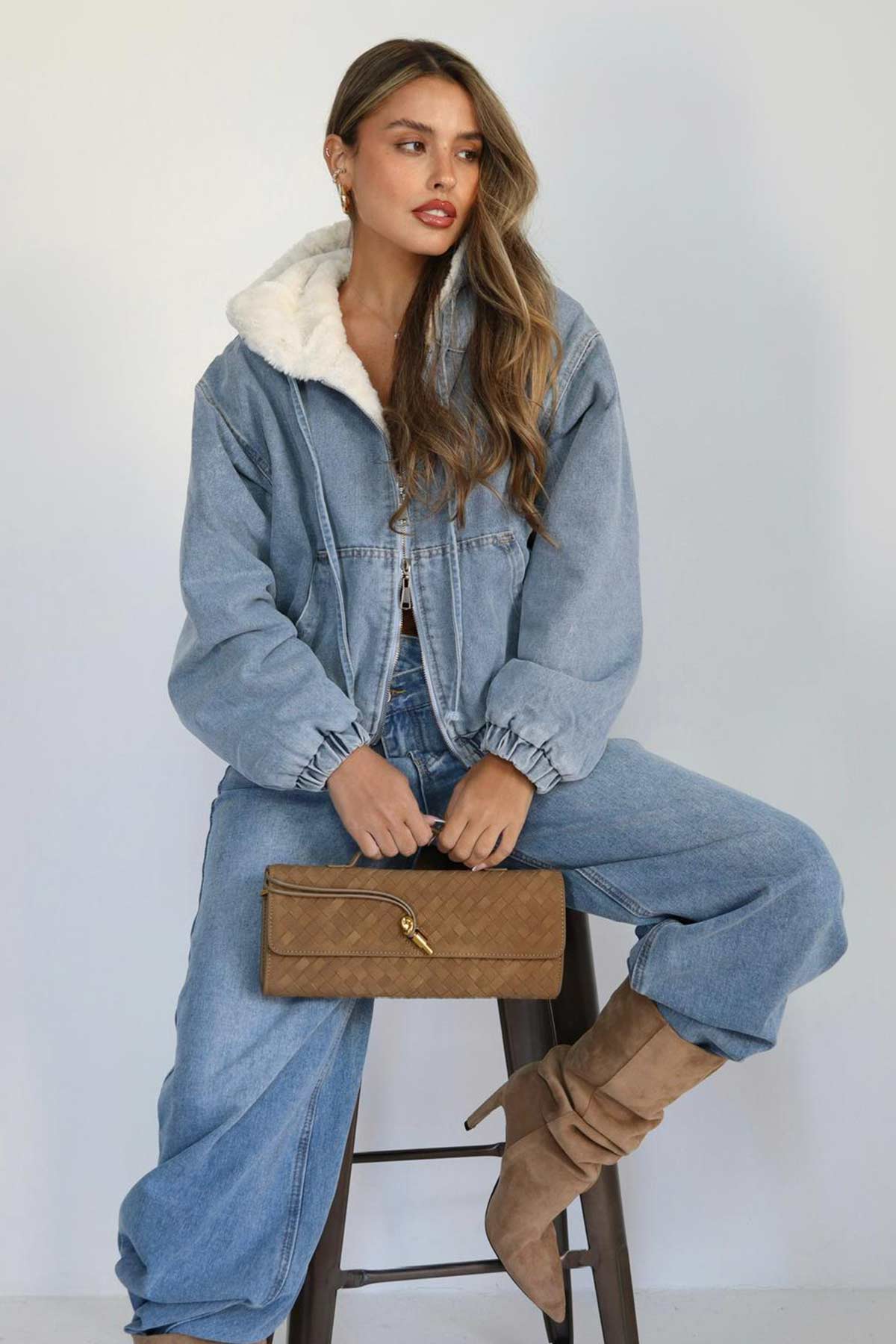 ג׳קט ג׳ינס גוני