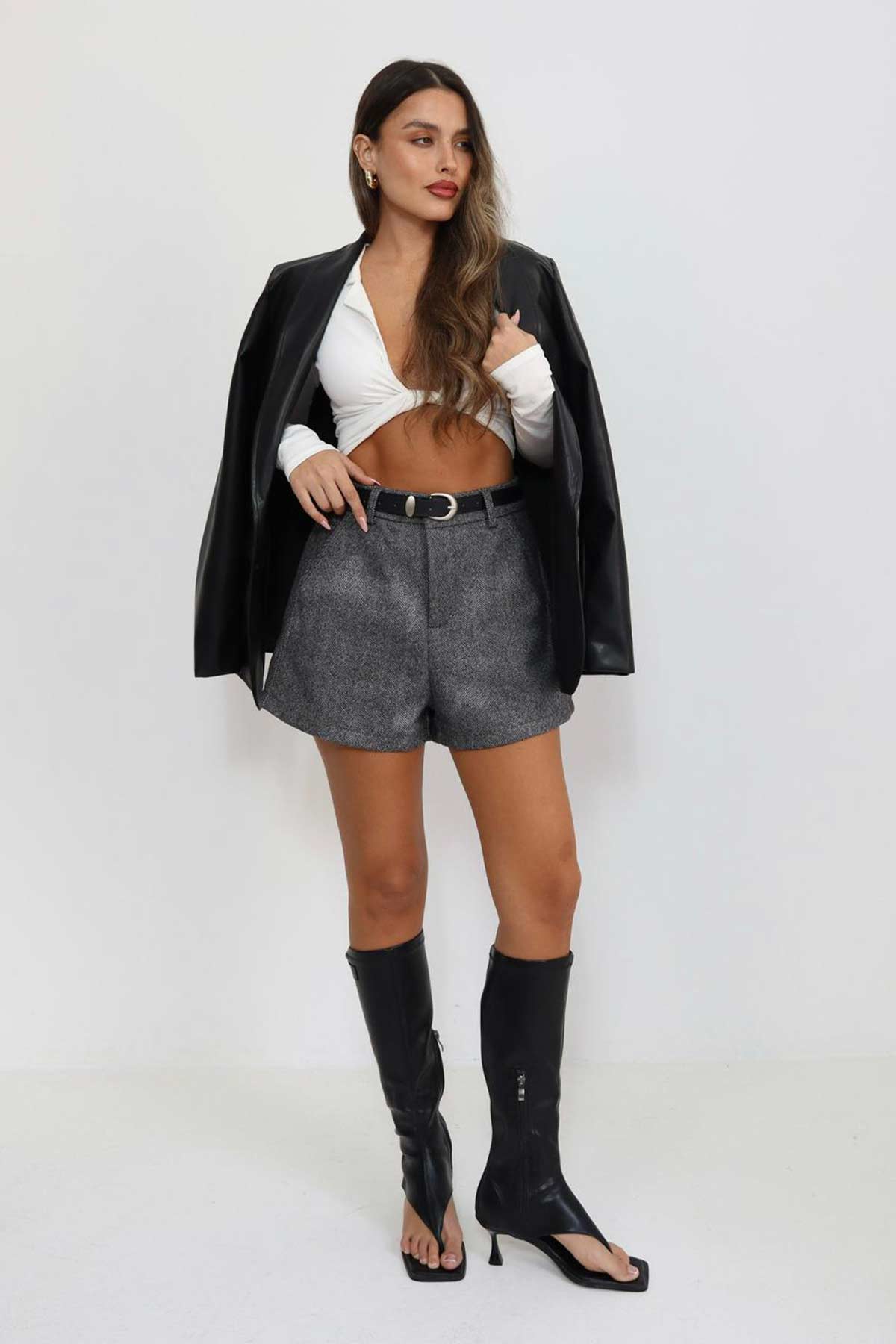 מכנס שורט וחגורה ג'סי