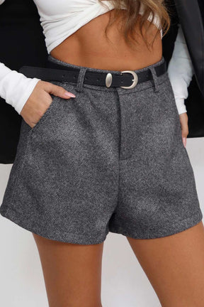 מכנס שורט וחגורה ג'סי