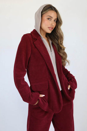 חליפת קורדרוי נור