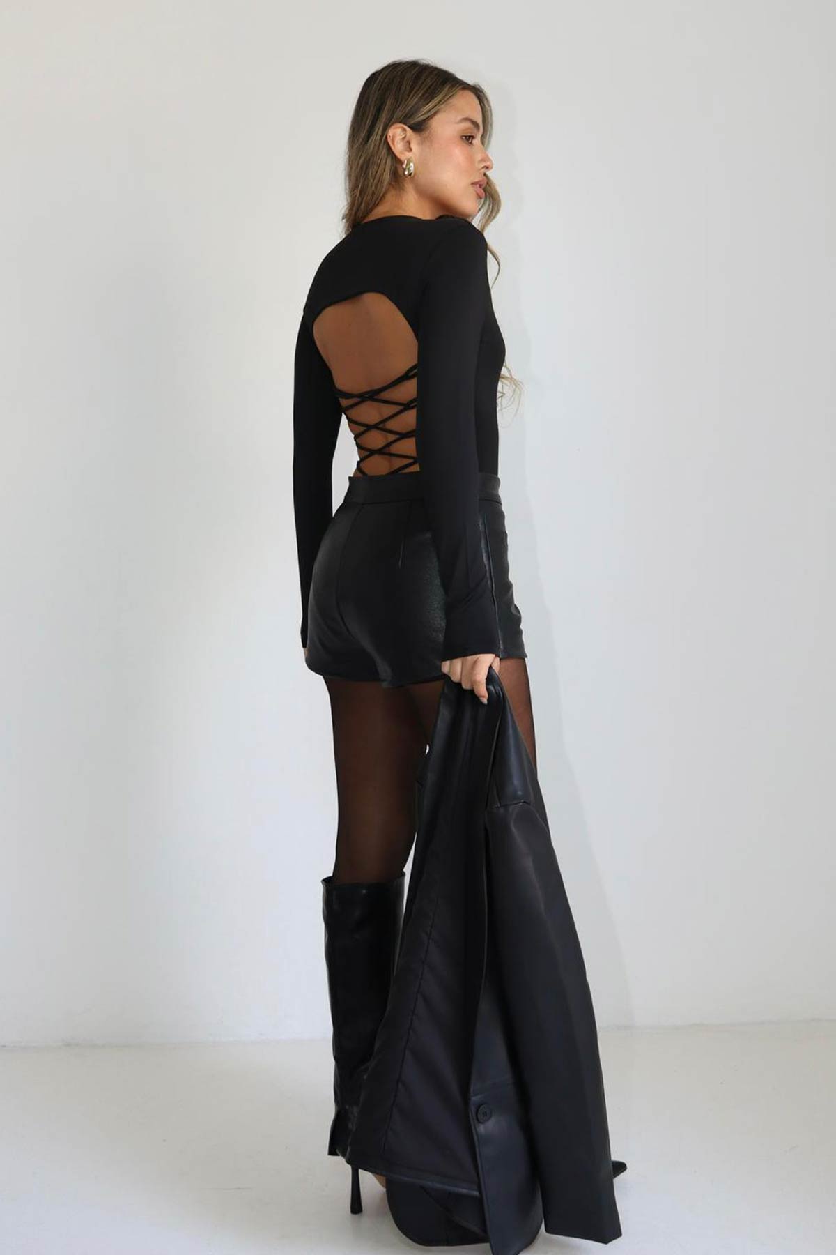 בגד גוף קשירה בוני