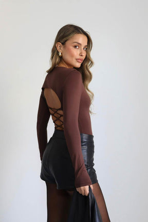 בגד גוף קשירה בוני