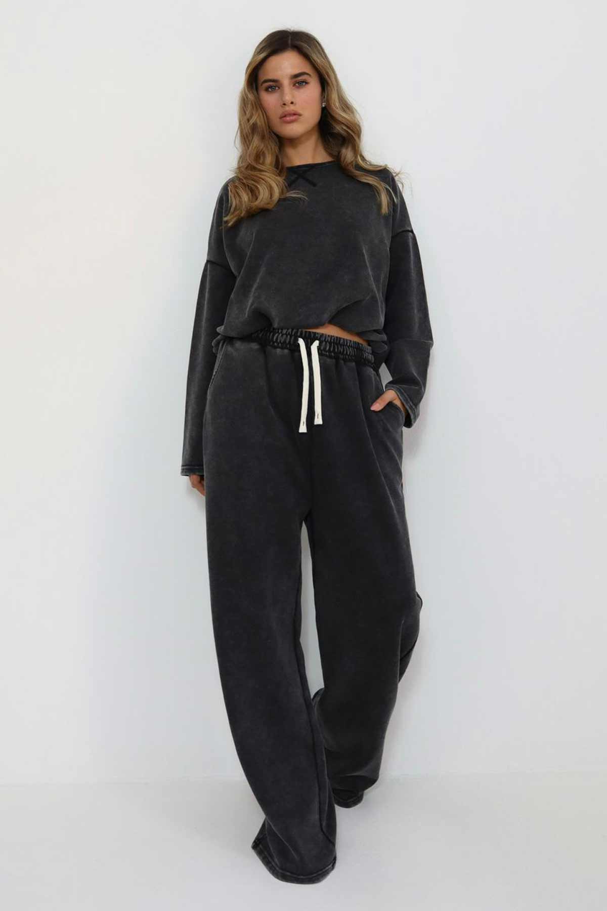 #צבע_אפור כהה