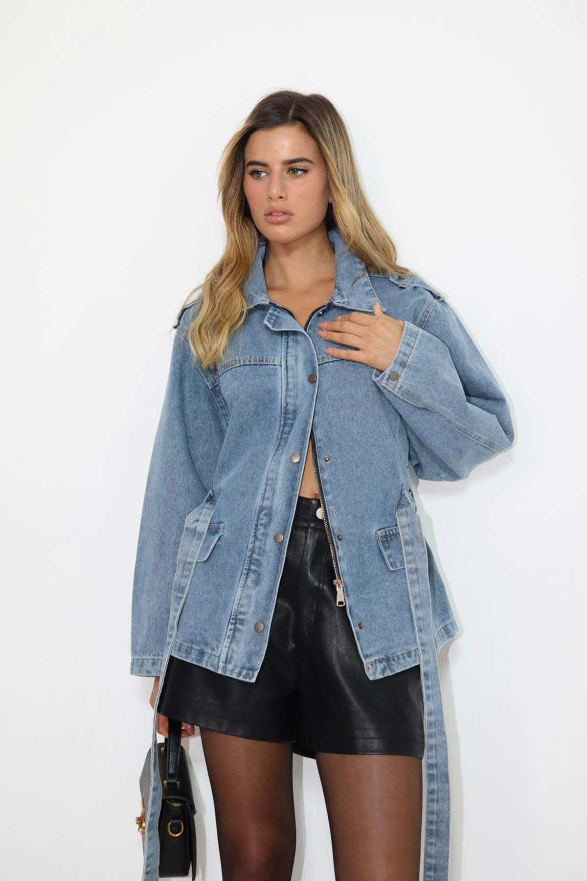 ג'קט ג'ינס מייב