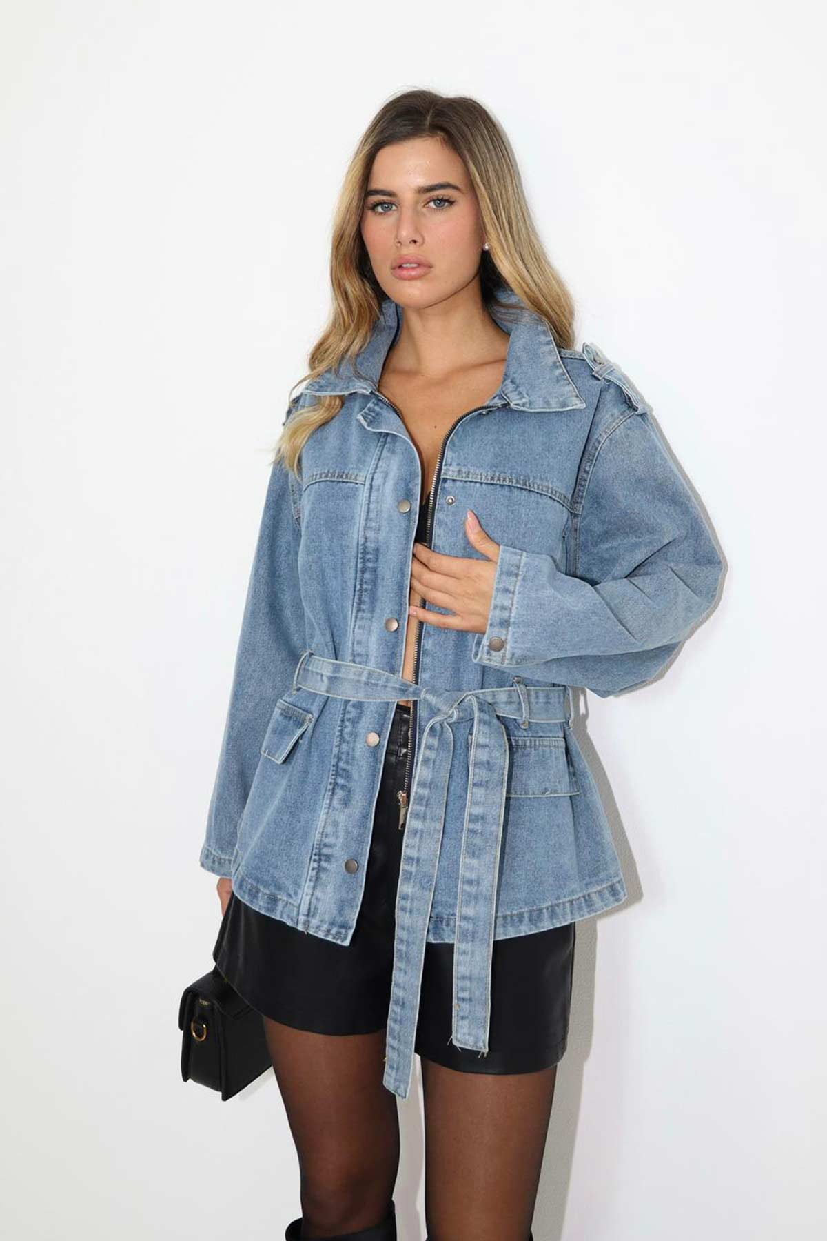 ג'קט ג'ינס מייב