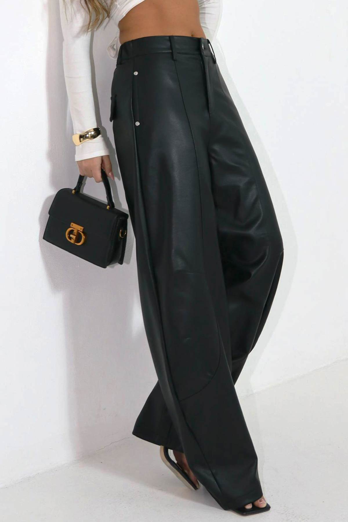 מכנסי עור ג'אגר