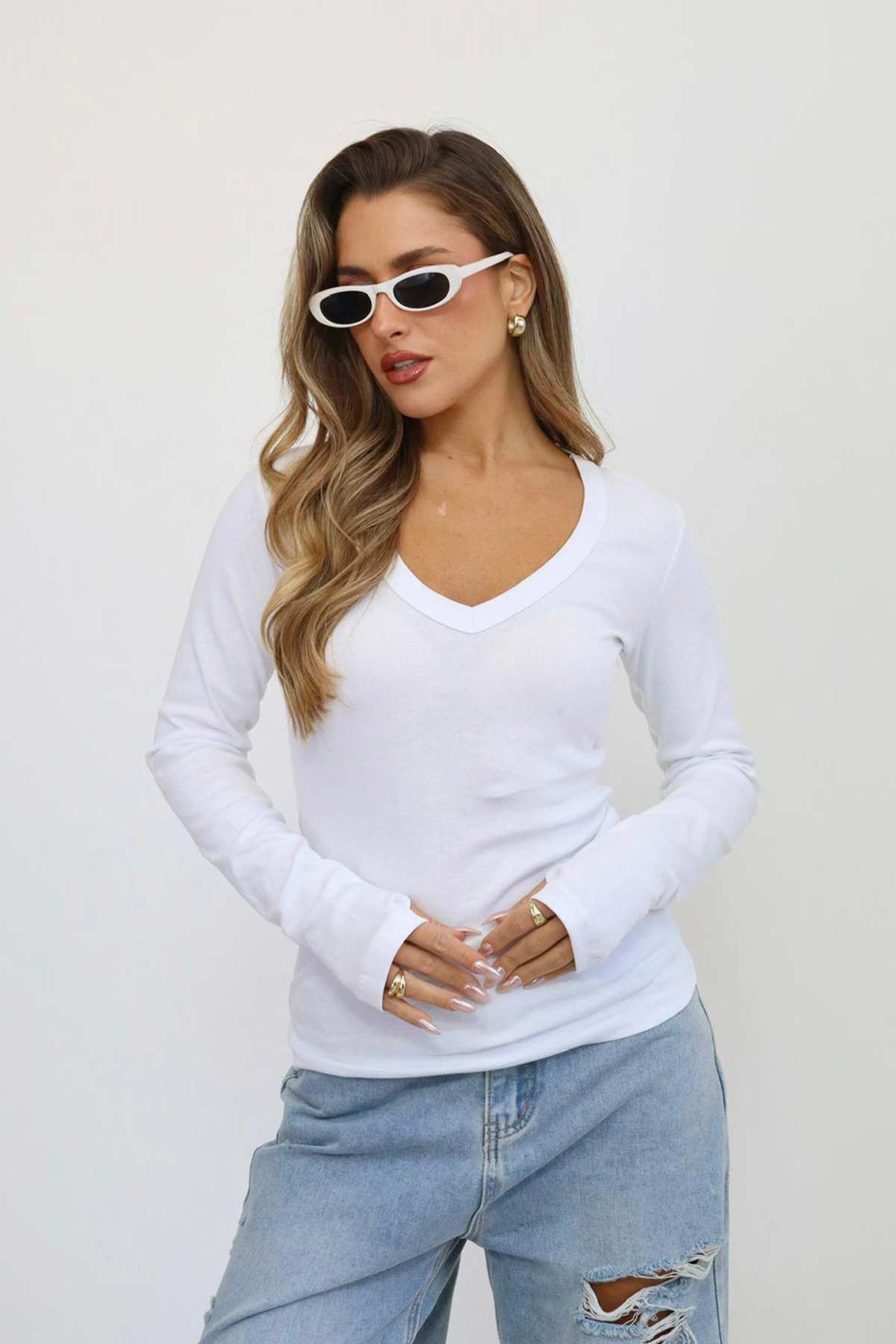 חולצת טי ארוכה וי קיילי