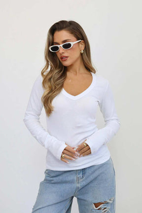 חולצת טי ארוכה וי קיילי