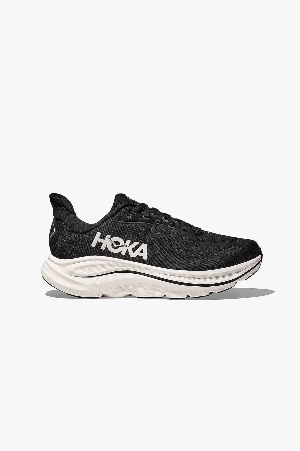נעלי ספורט Hoka Clifton 10 Wide בצבע שחור-לבן לנשים