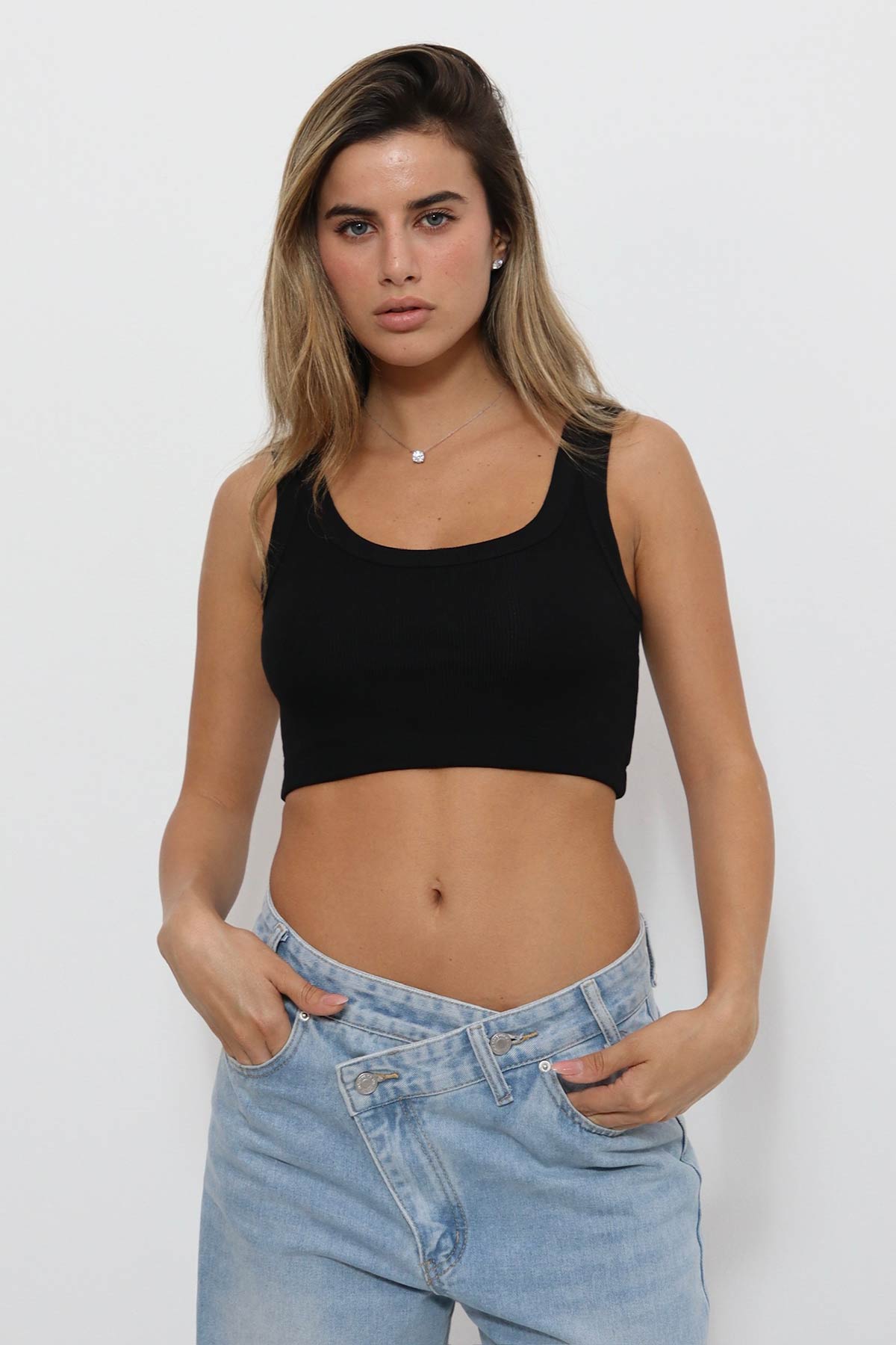 גופיית טופ שרי