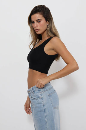 גופיית טופ שרי