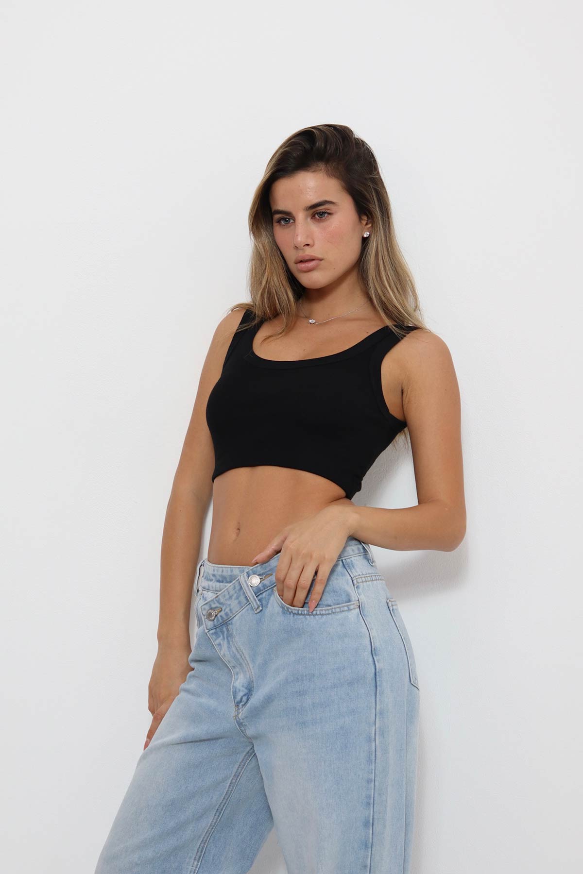 גופיית טופ שרי