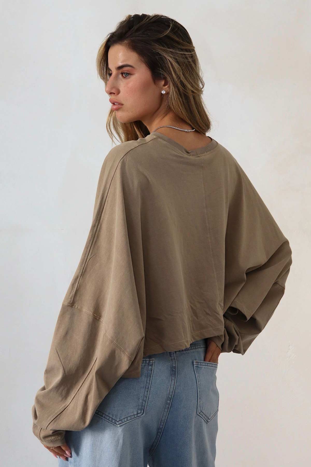 חולצת עטלף לוצרן