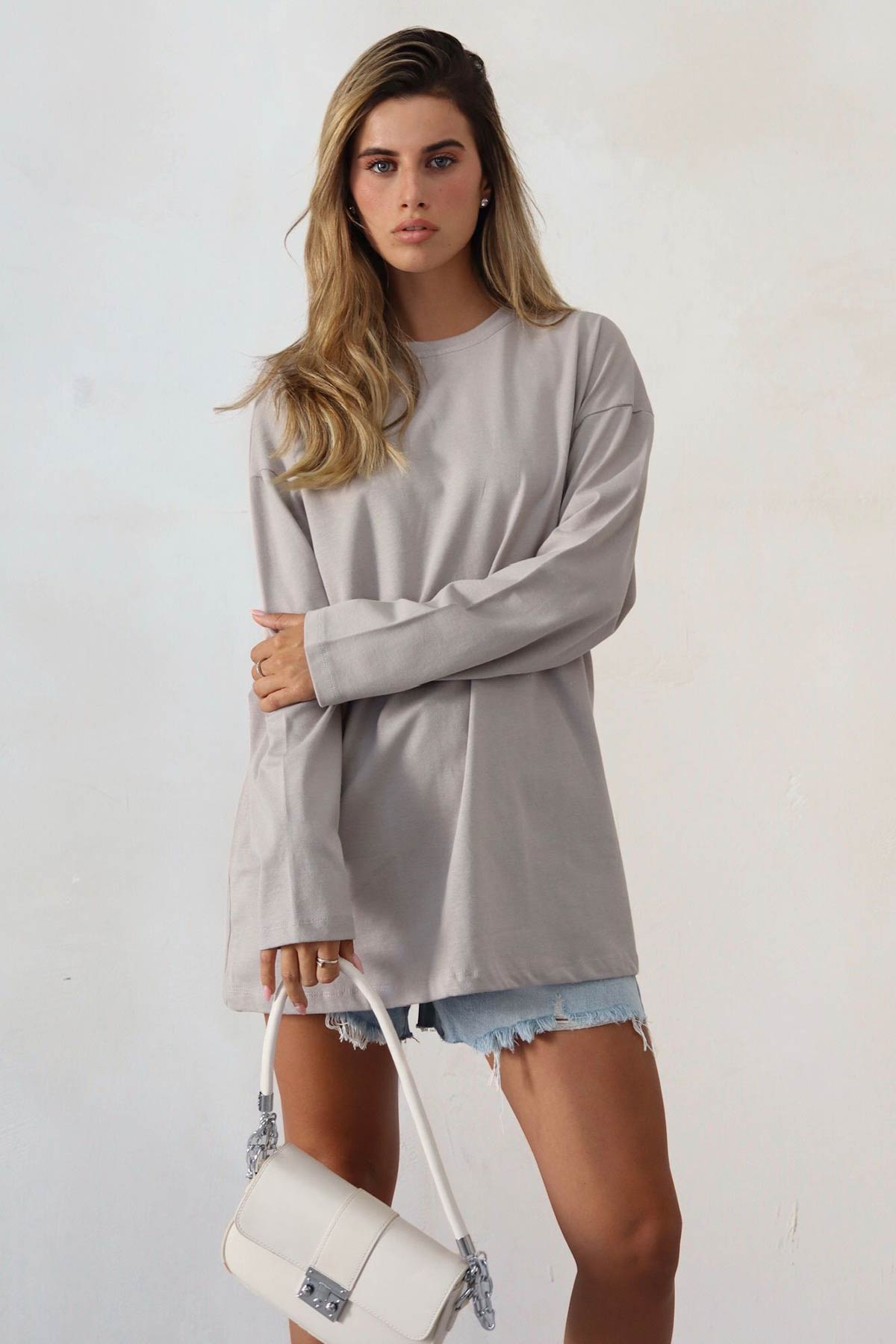 חולצת אוברסייז ארוכה ניס