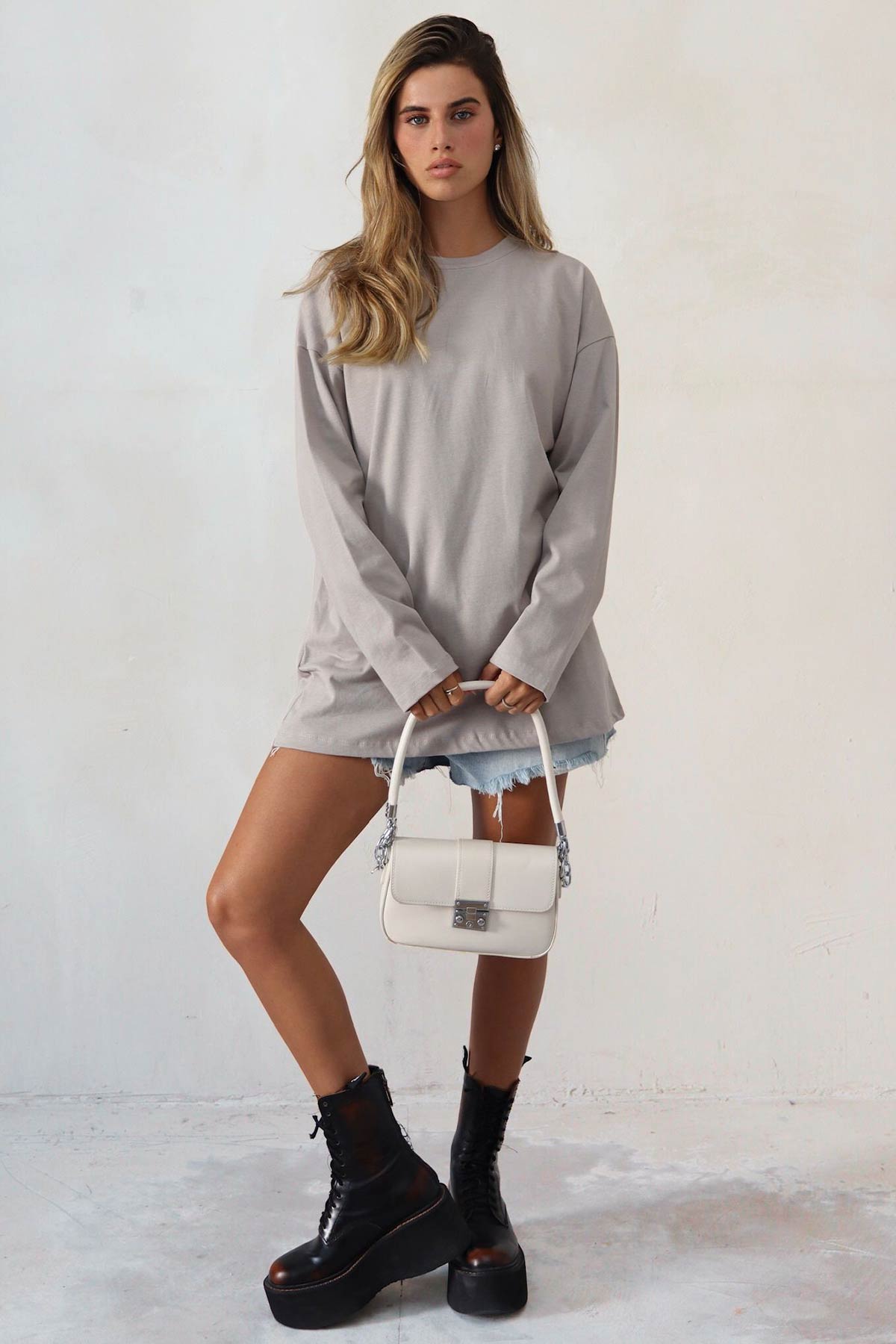 חולצת אוברסייז ארוכה ניס