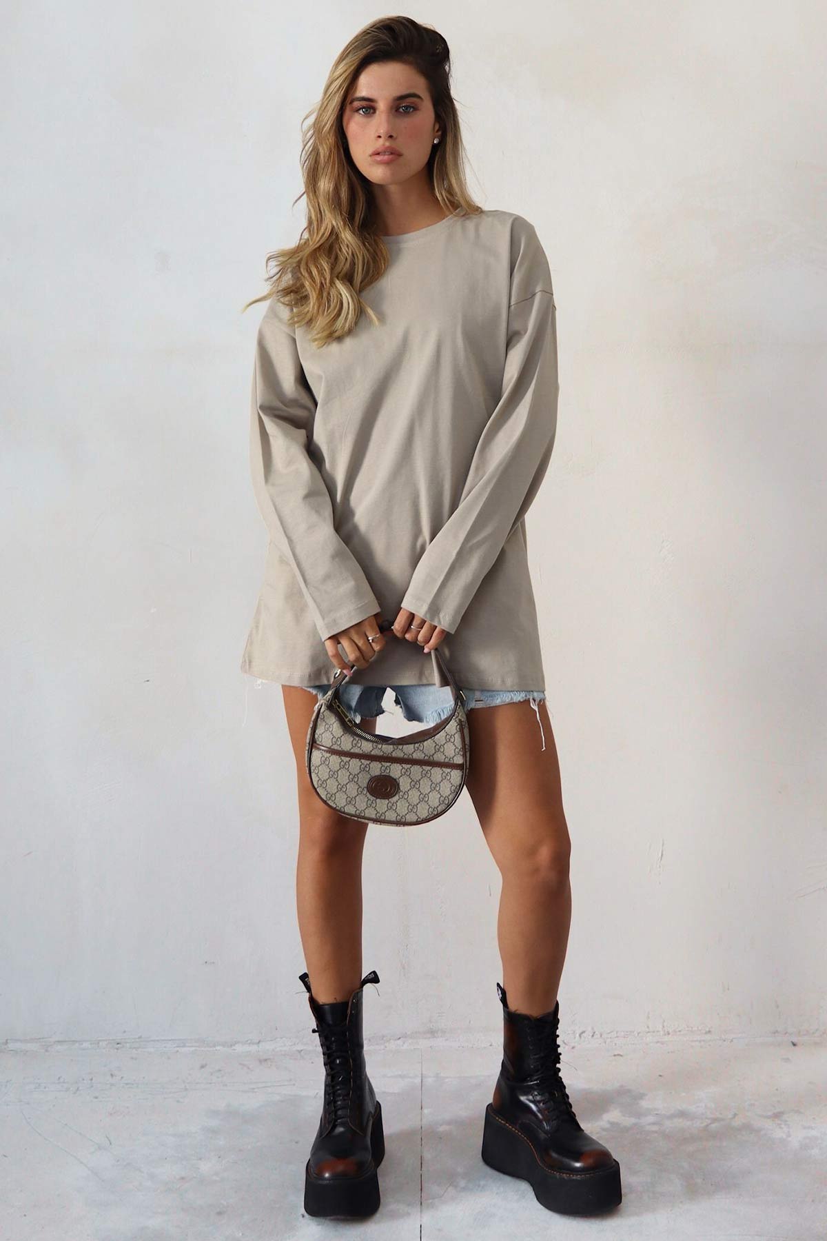 חולצת אוברסייז ארוכה ניס