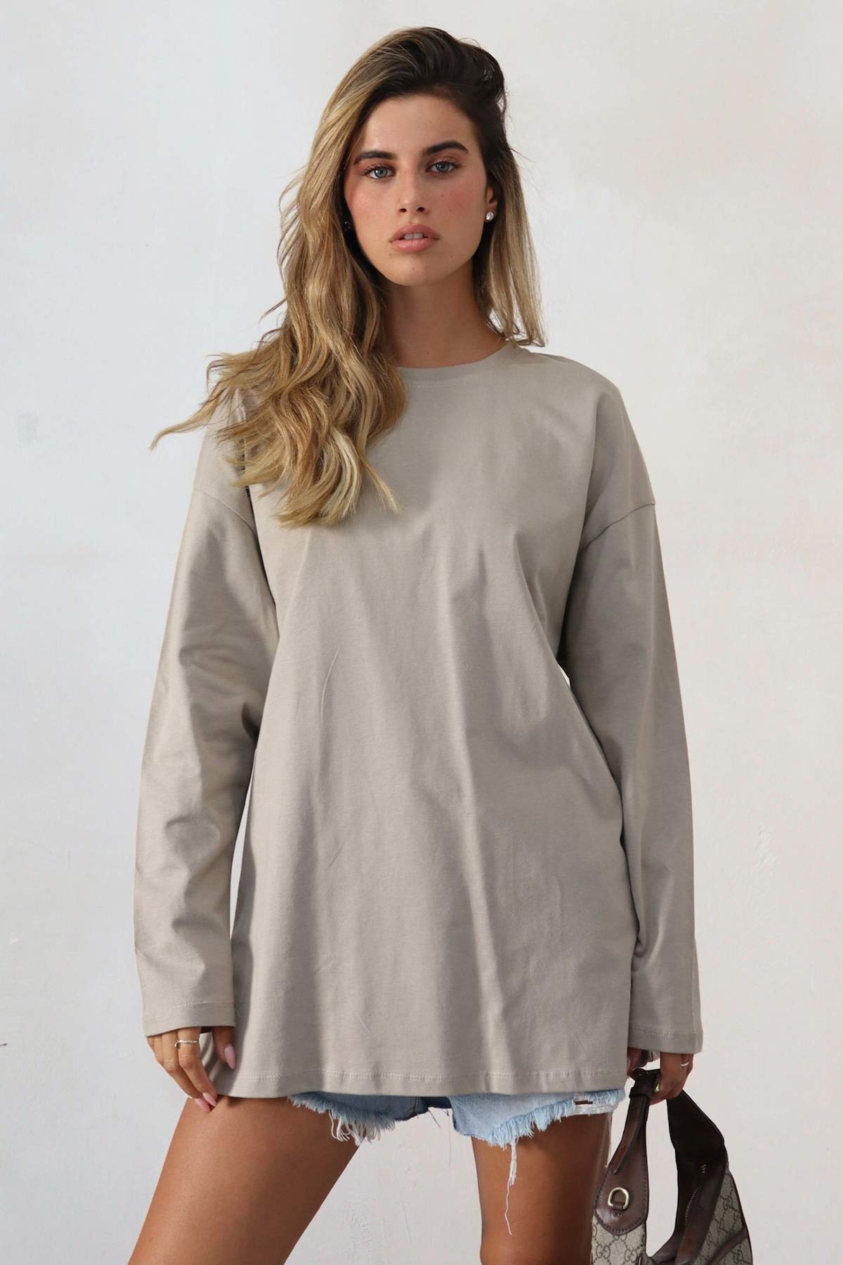 חולצת אוברסייז ארוכה ניס