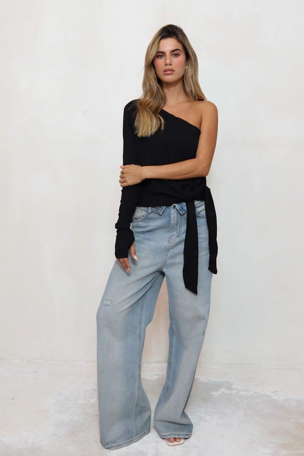 חולצת קשירה עלמה