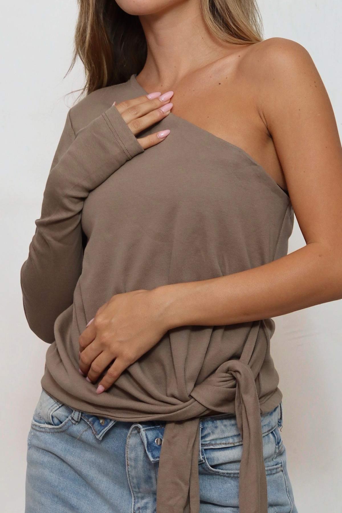 חולצת קשירה עלמה