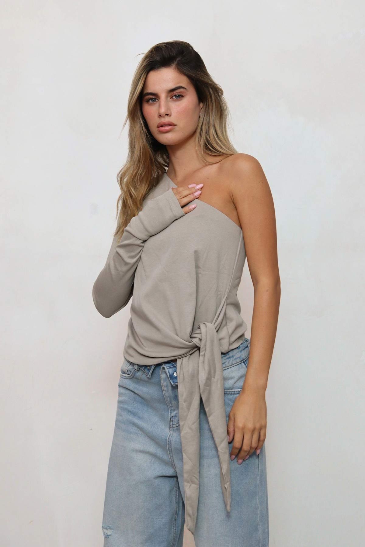 חולצת קשירה עלמה