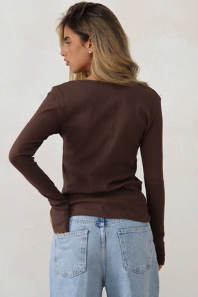 חולצת טישירט וי לורה