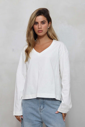 חולצת אוברסייז וי דיזייר