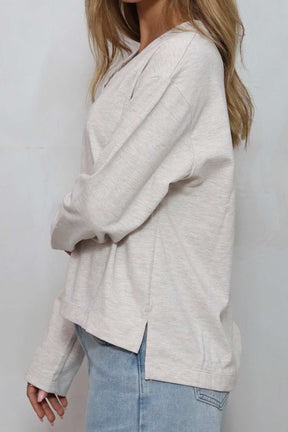 חולצת אוברסייז וי דיזייר