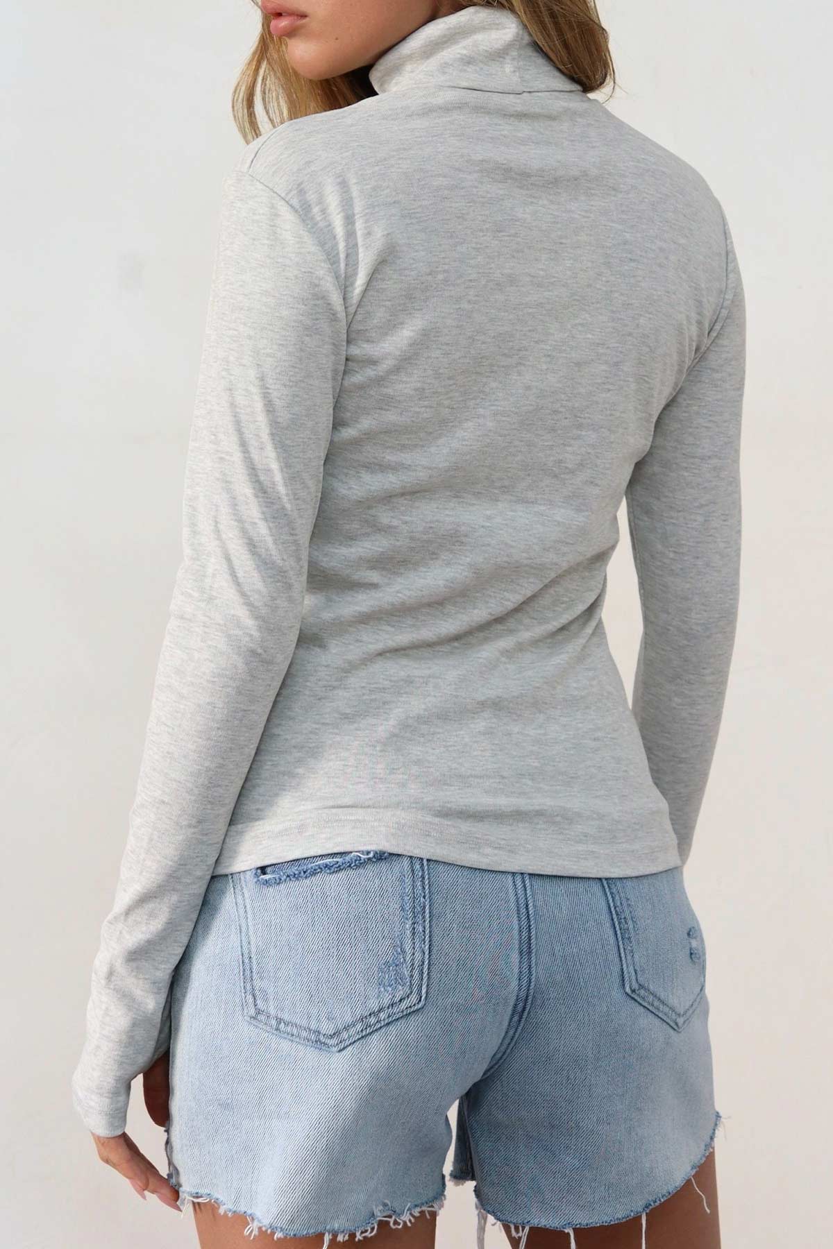 #צבע_אפור בהיר