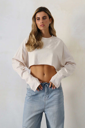 חולצת קרופ גזור חואניטה