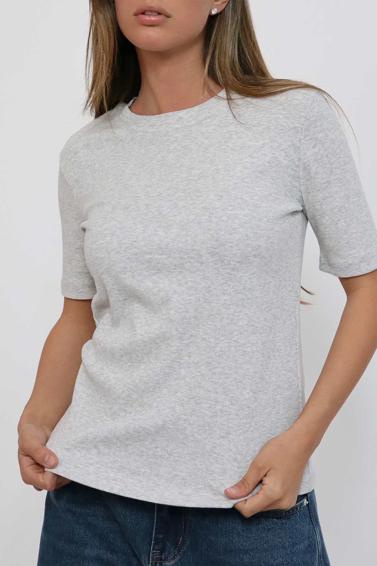 #צבע_אפור בהיר