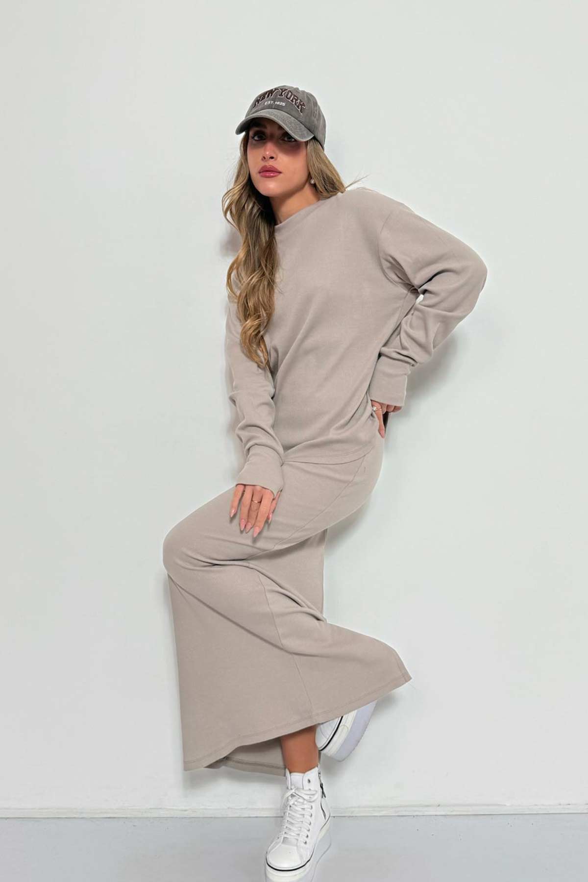 חליפת חצאית ריב אליאנה