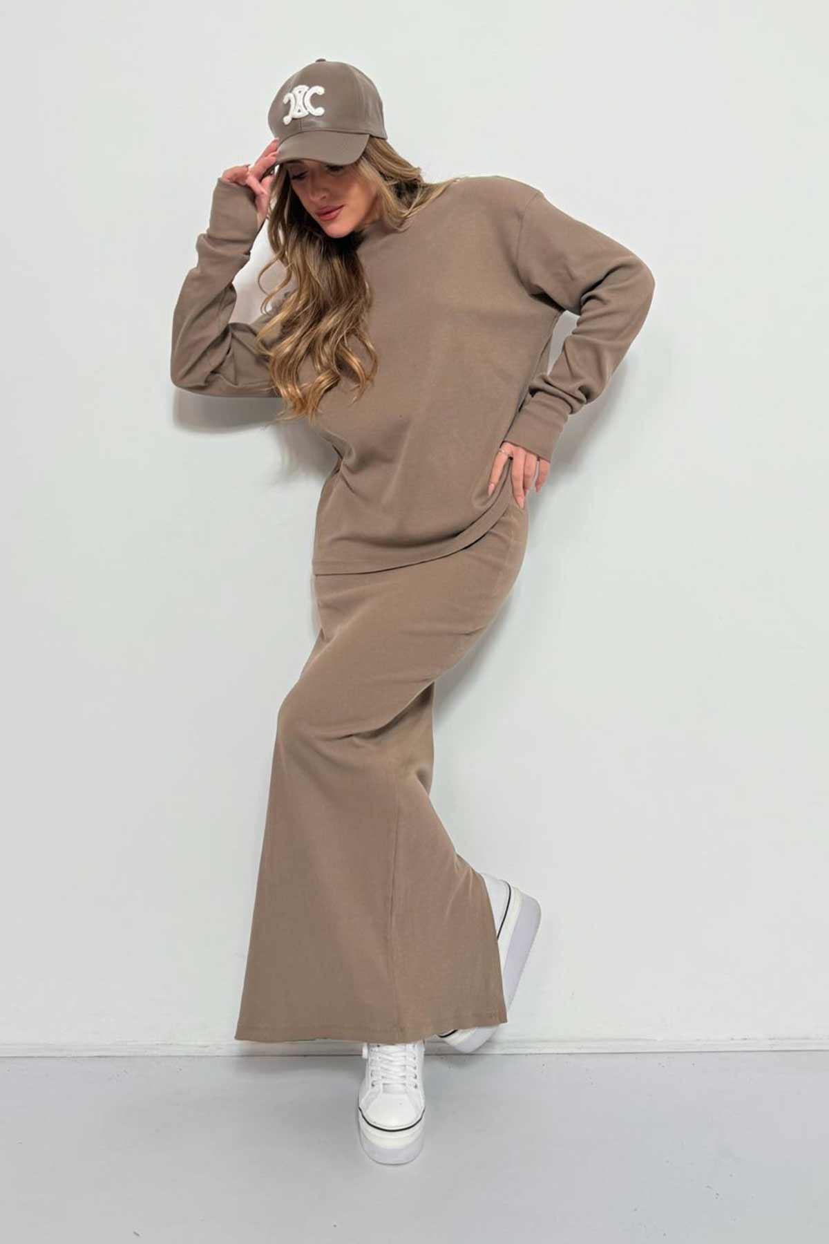 חליפת חצאית ריב אליאנה